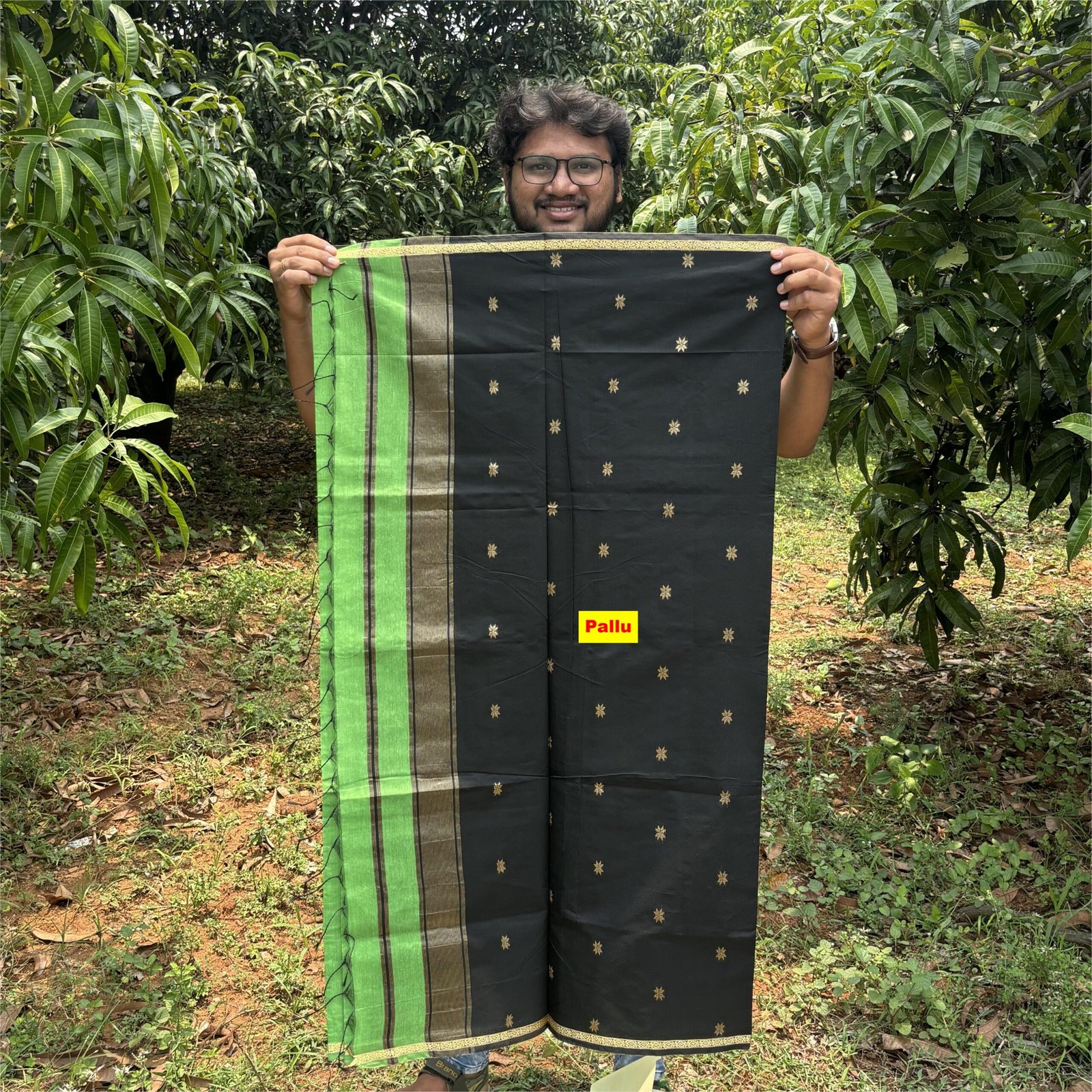 Maheshwari cotton parrot green color pallu