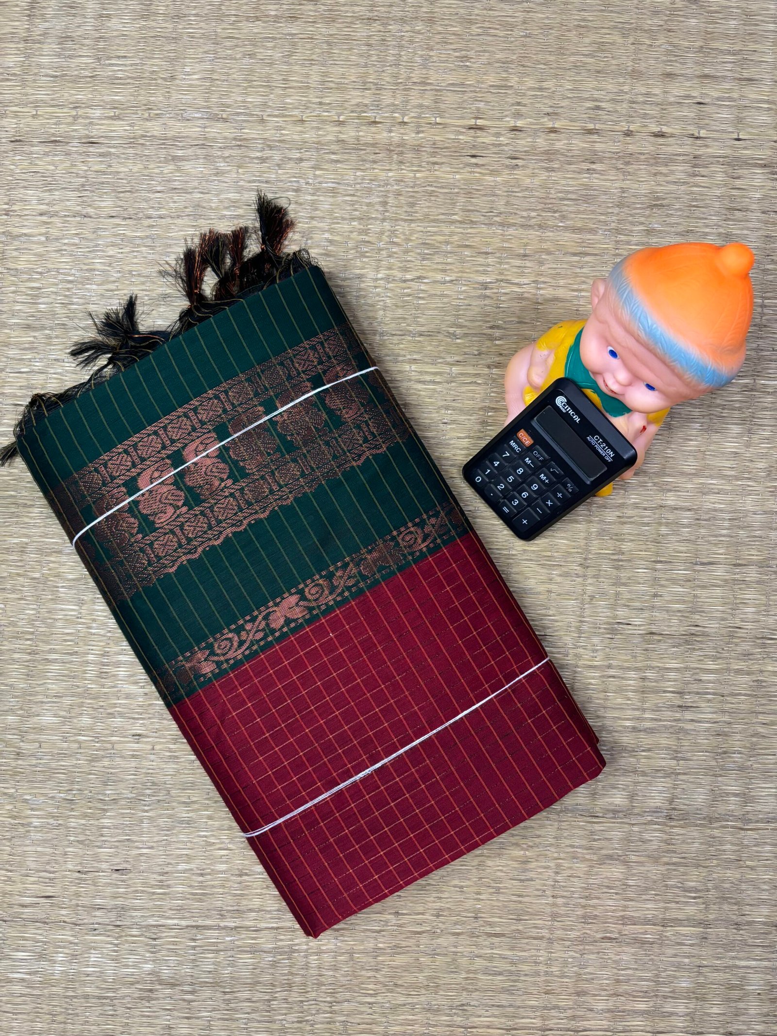 Checked Kalyani cotton - Red With BGreen - Image 2