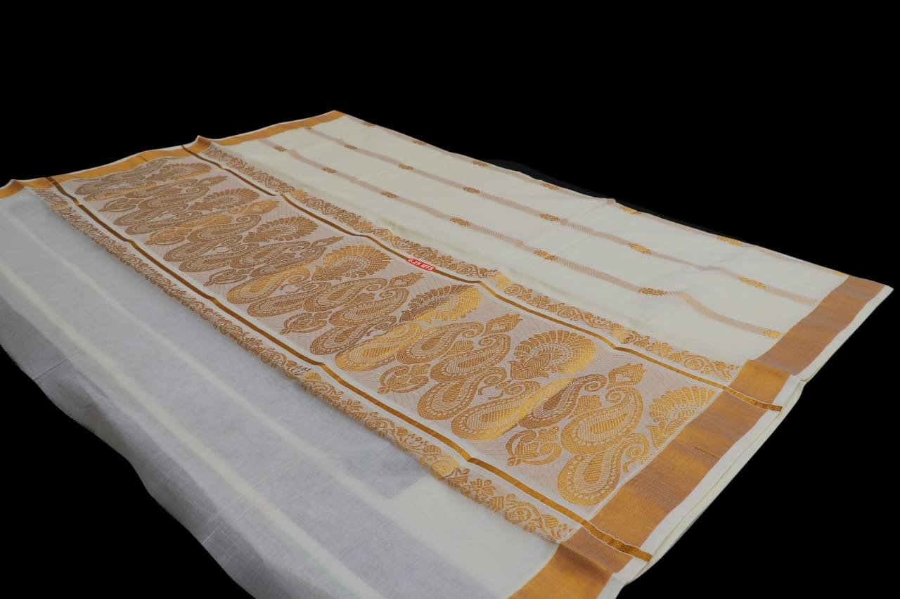 Kerala Traditional 12 Inch self kasavu saree - Image 2