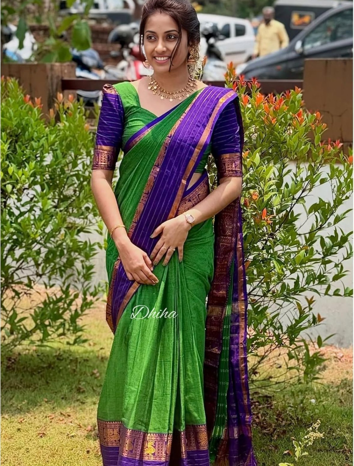 Narayanpet cotton saree - Parrot Green - RBlue - Image 2